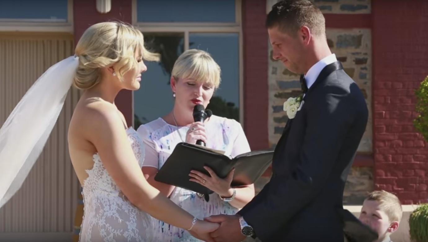 ‘I Need A Poo!’ Watch Toddler Awkwardly Interrupt Mum And Dad’s Wedding ...