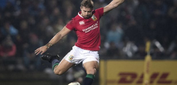Leigh Halfpenny kicking for the Lions