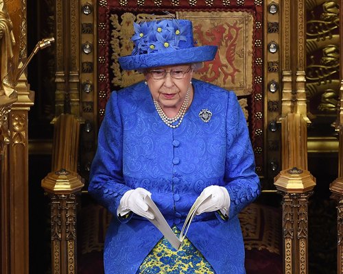 The Queen's Speech: Why Queen Elizabeth didn't wear her crown