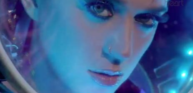 Katy Perry Will Host The VMAs And Announced It In