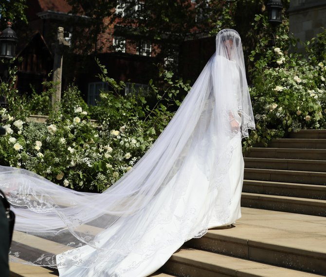 The Touching Detail About Meghan Markle's 16-Foot Wedding Veil